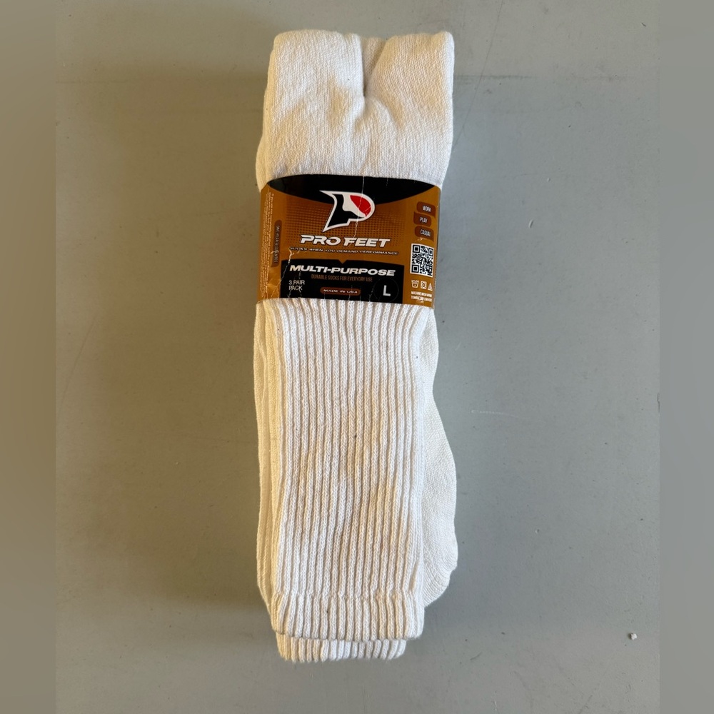 Men brand new, 3 pair pack, white large socks